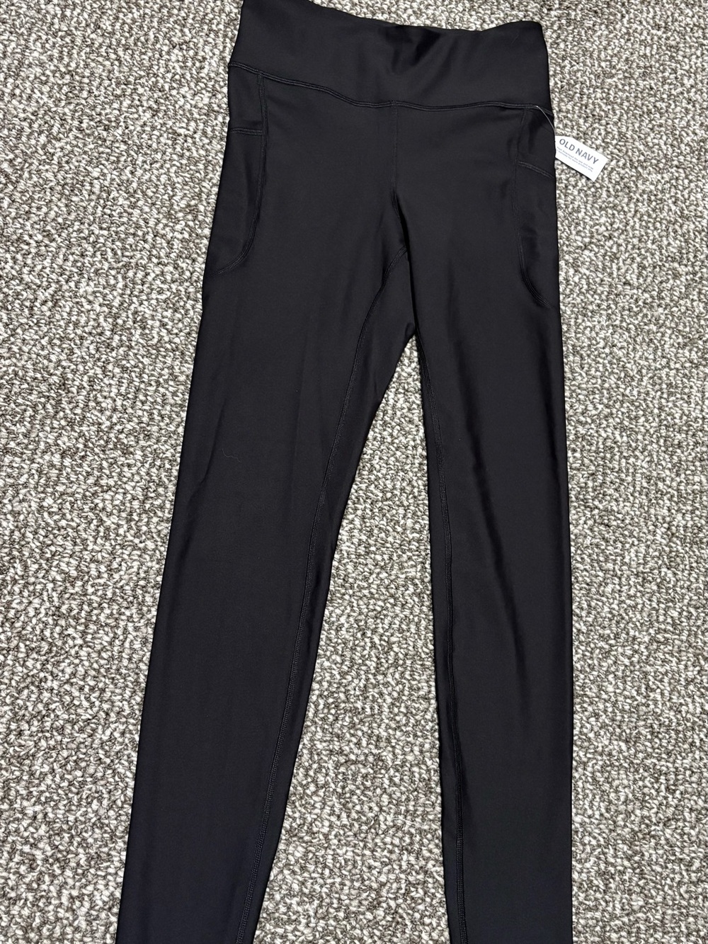 Old Navy Black women’s. High-Waist Active Leggings with Pockets